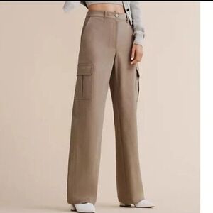 Theory  Wide Leg Cargo Pants in Khaki Size 6